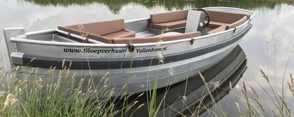 Verhuur-sloep-dag-boot-huren-vollenhove-giethoorn-kalenberg-pettersloep-1024x768.jpg