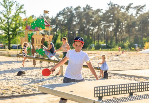 Speeltuin tafeltennis.jpg Speeltuin tafeltennis.jpg