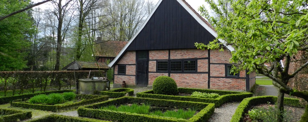 Openluchtmuseum Ootmarsum los hoes achterzijde 2012.jpg