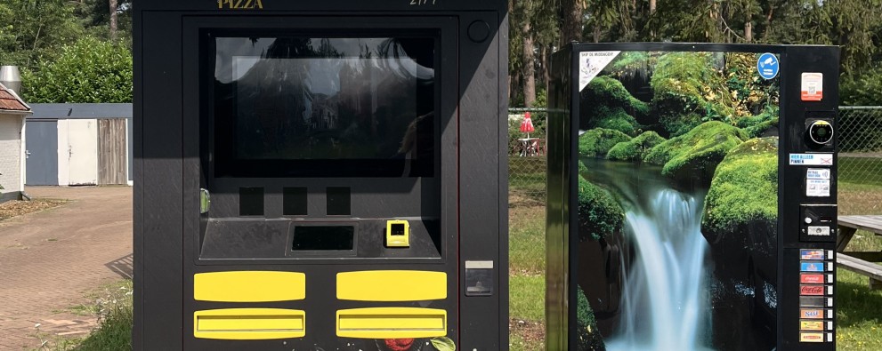 Pizza- en drankenautomaat