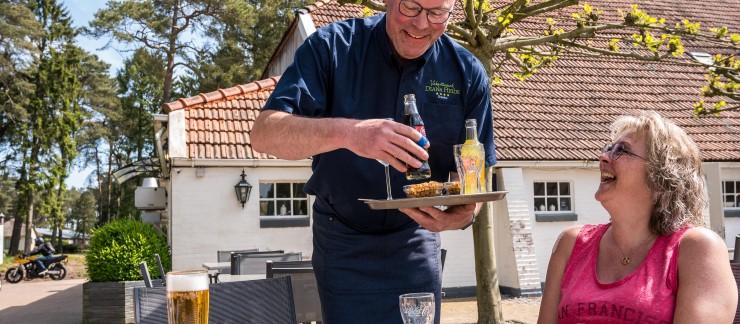 Restaurant met terras bij Diana Heide Drenthe